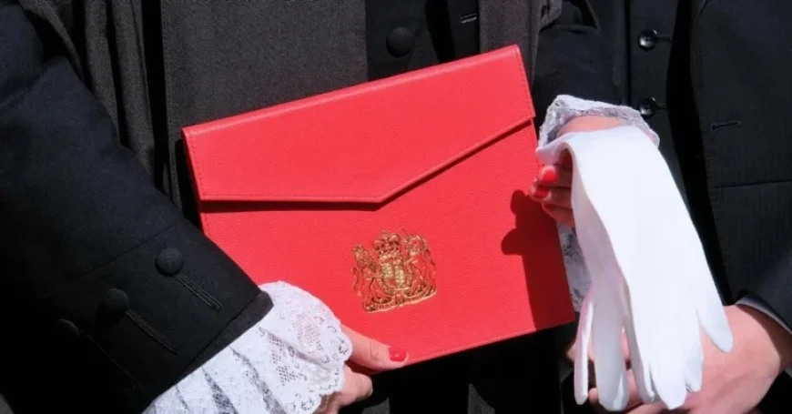 Latest Annual Silk Round Concludes Without New Solicitors