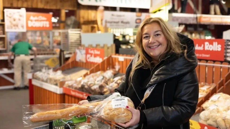 Long Islanders Flock to Grocery Stores Ahead of Winter Storm