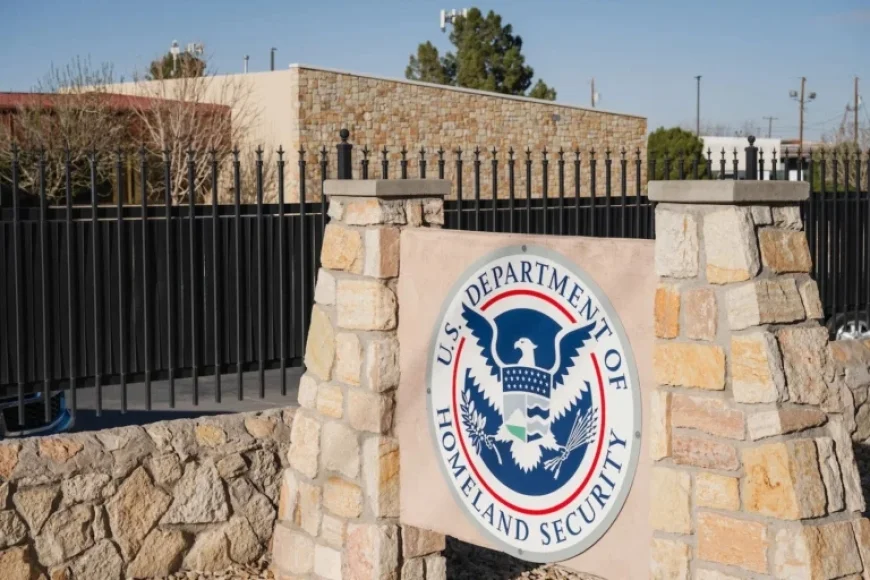 ICE Staff Reports Restrained Man’s Death as ‘Suicide’