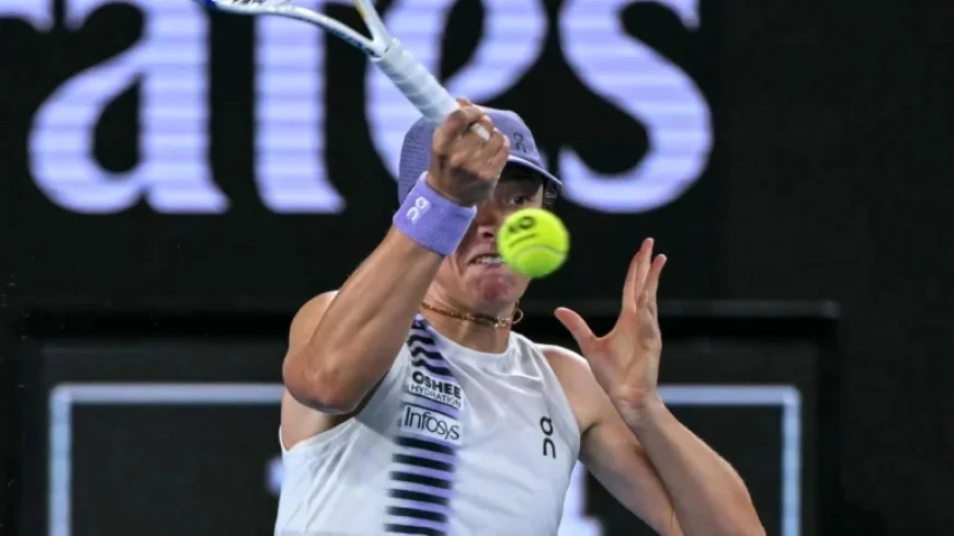 Swiatek Advances to Australian Open Last 16 in Thrilling Match