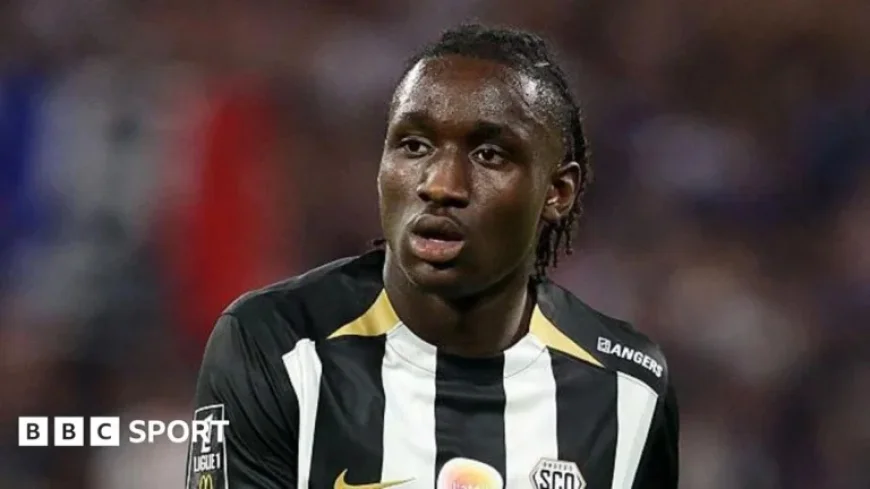 Phil Parkinson Addresses Sidiki Cherif Transfer Rumors at Wrexham