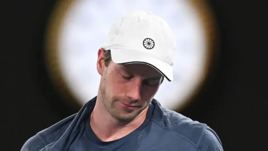 Djokovic Overcomes Van de Zandschulp in Three-Set Australian Open Clash