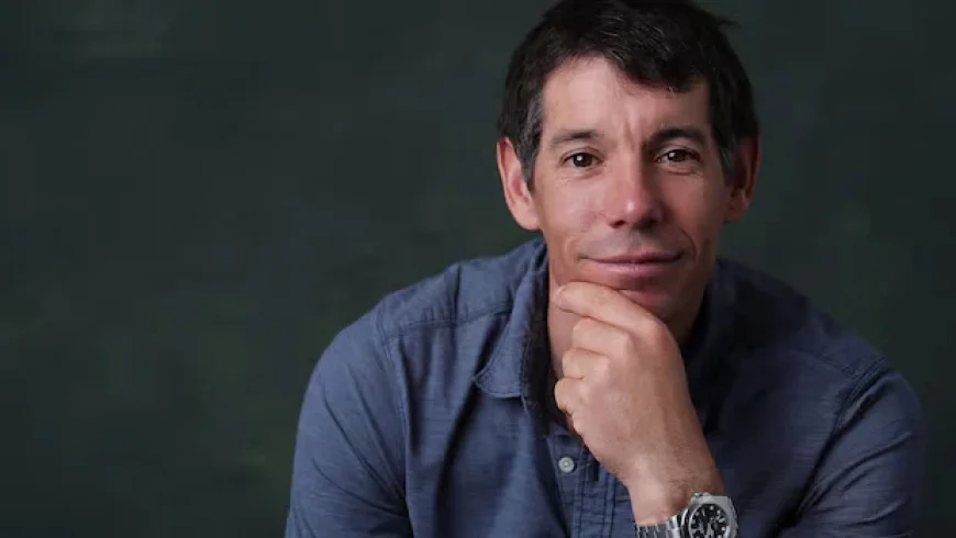 Rain Delays Alex Honnold’s Taipei 101 Climb by 24 Hours