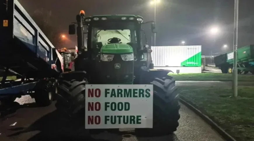 Farmers Block Port of Felixstowe Demanding Fair Prices for British Produce