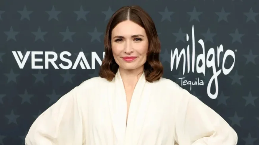 Karolina Wydra Triumphantly Returns to Acting in ‘Pluribus’