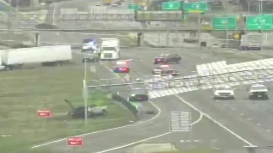 Driver Claims Cut-Off Leads to Hours-Long I-35 Sign Crash Closure