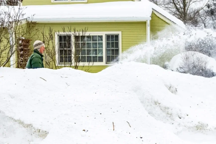 Massachusetts Residents Brace for Another Heavy Snowfall After Recent Deluge