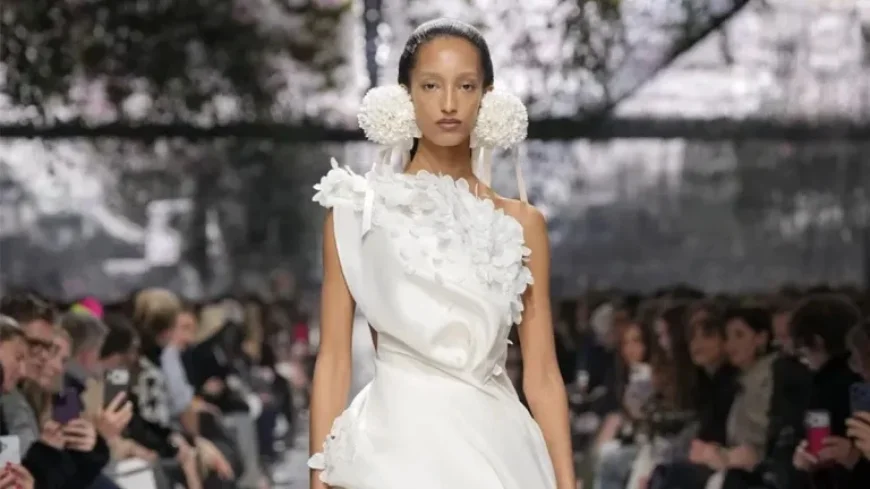 Jonathan Anderson’s Dior Couture Debut Sparks Enthusiastic First Reactions