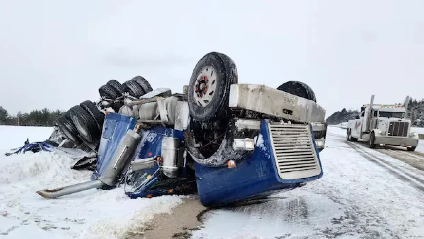 Snow Squalls Hammer Kingston-Belleville, Close Sections of Highway 401