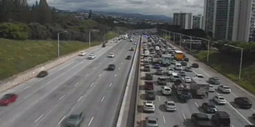 Fatal H-1 Freeway Crash Leaves One Dead, Six Injured