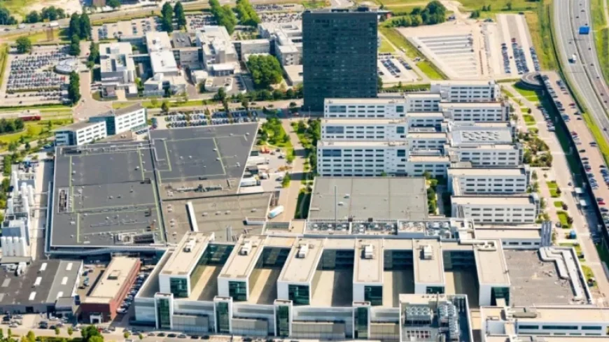 ASML Achieves Record Revenue, Expects Continued Growth