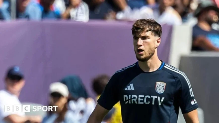 Hull City Signs Ex-Manchester United Defender Paddy McNair