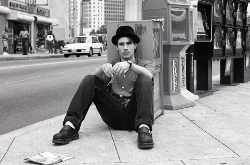 Jeff Buckley Achieves First Hot 100 Hit with ‘Lover, You Should’ve Come Over’