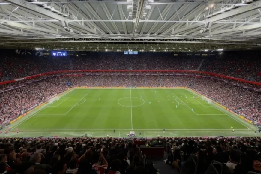 Sporting Fan Falls Ill at San Mamés, Escorted from Stands