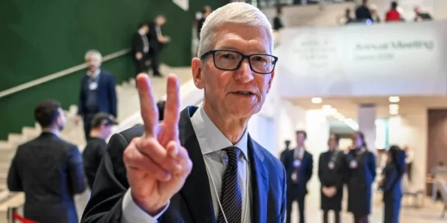 Apple Employees Outraged at Tim Cook Watching ‘Melania’ Film Post-CBP Incident