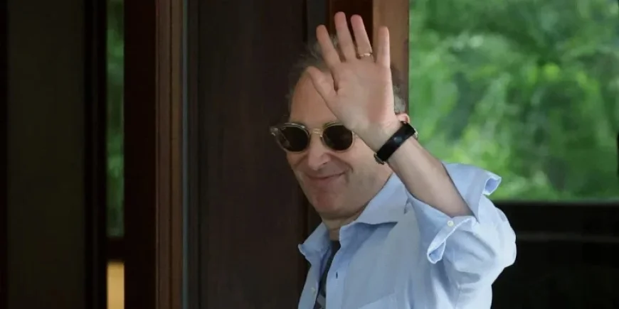 Amazon Reveals Layoffs Strategy as Focus Shifts to Startups