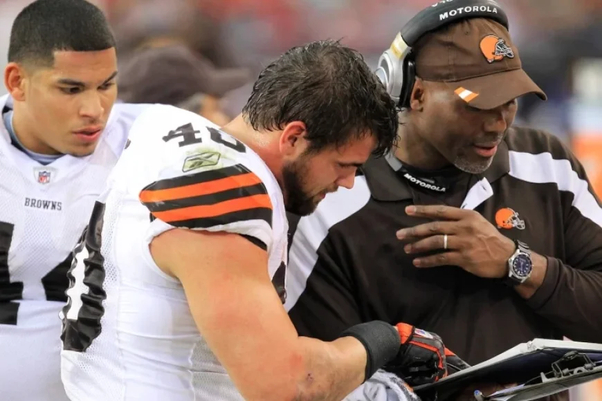 Cleveland Browns Hire George Warhop as Offensive Line Coach