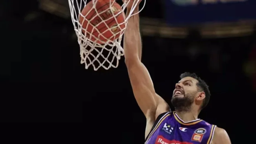 Kings Dominate Hawks, Secure Spot in NBL’s Top Two
