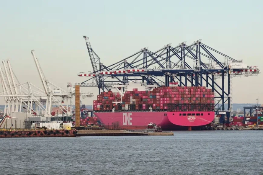 U.S. Trade Deficit Expands Sharply in November, Largest in 34 Years