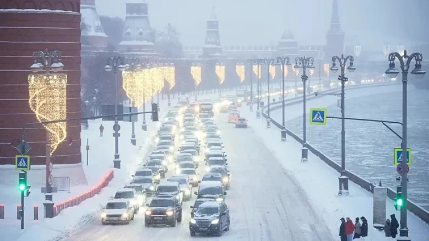 Moscow Experiences Record-Breaking Snowfall in Over 200 Years