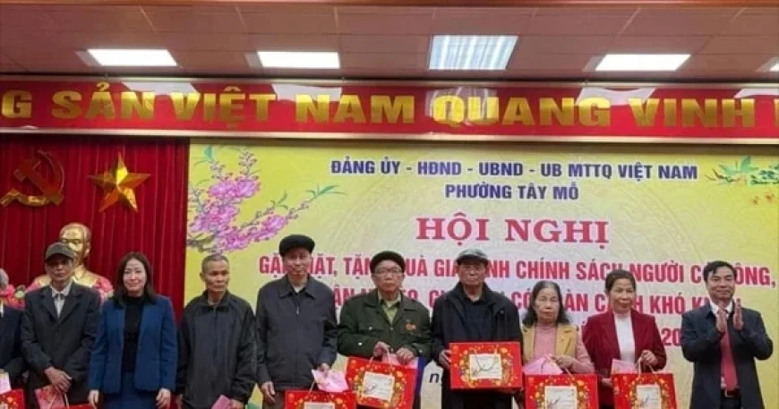 Tay Mo Ward Donates 300+ Gift Packages for 2026 Lunar New Year