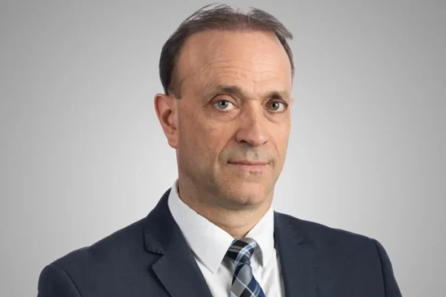 Pierre Poilievre Secures Confidence Vote, Advocates for Second Chance