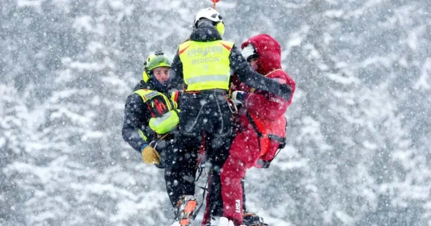 Lindsey Vonn Airlifted After Crash in Pre-Olympics Downhill Event