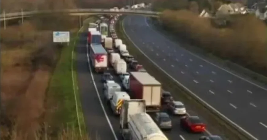 M5 Traffic Halted in Both Directions Amid Police Incident