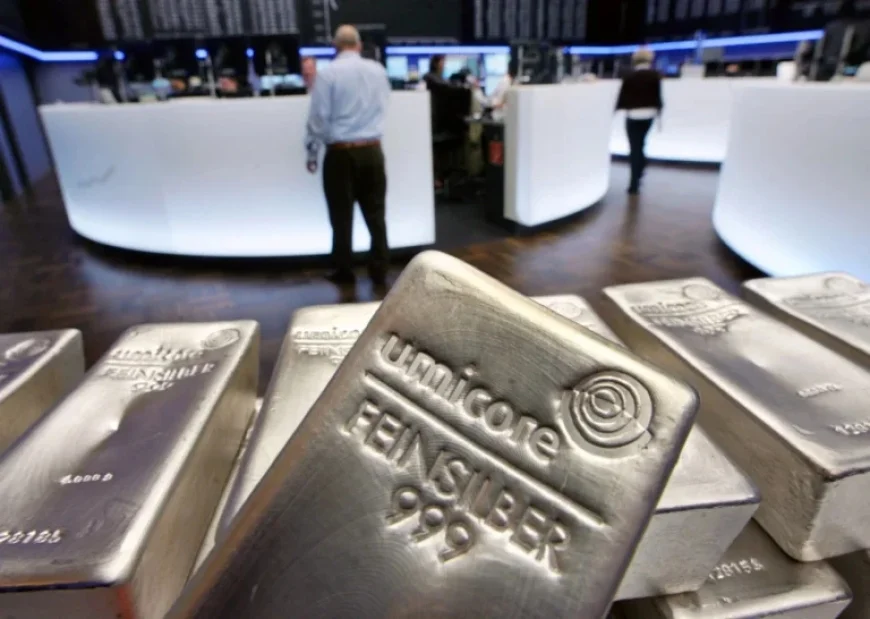 Gold’s Rise Propels Silver Prices to Record Highs