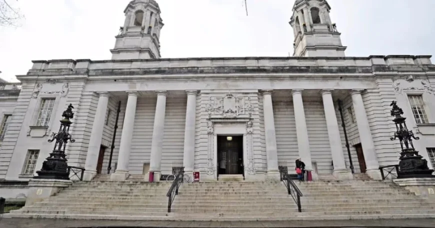 Paedophile Caught With Hundreds of Indecent Images, Discussed Child Abuse Online