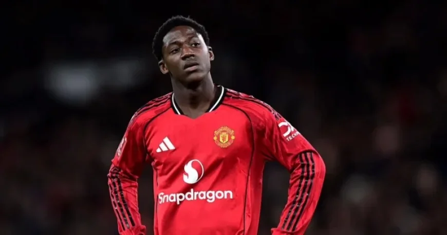 Man United Urged to Halt Kobbie Mainoo Contract Discussions