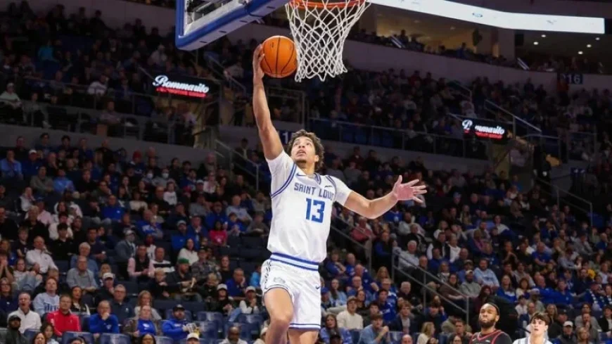 Billikens Host Dayton in Sold-Out Showdown at Chaifetz Arena