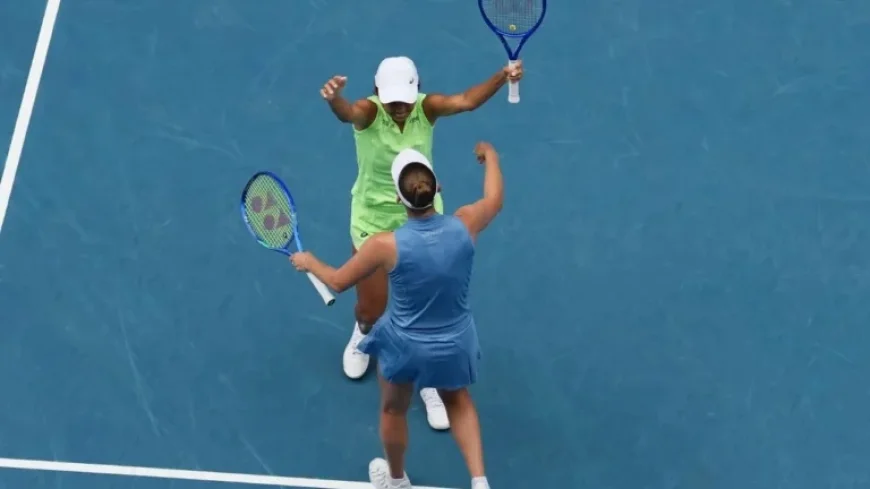 Mertens and Zhang Triumph in Australian Open Women’s Doubles Title