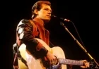 Randy Travis Performance Eases Heartache with Early Hit Song
