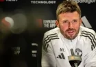 Michael Carrick: Man United Haircut Fan Barred from Team Talk