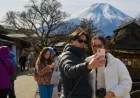 Japan’s Tourist Attractions Adjust to Absence of Chinese Group Tours