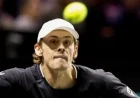 De Minaur Overcomes Local Star Van de Zandschulp