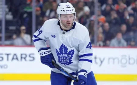 Maple Leafs’ Rielly Suffers Upper-Body Injury Against Canucks