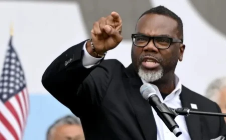 Chicago Mayor Johnson Signs Order to Address ICE Agent Activities