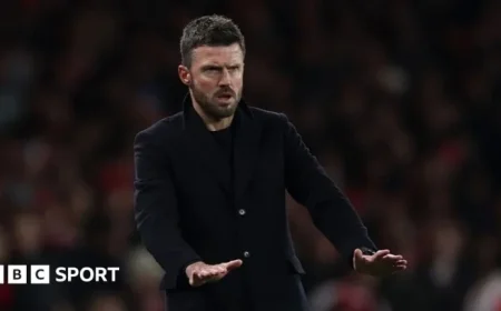 Michael Carrick: Man Utd Eyeing Transfer Moves on Deadline Day
