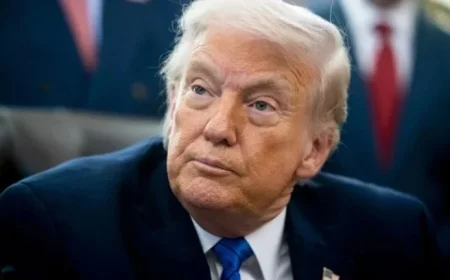 Trump Mocks Nominee Warsh with Lawsuit Joke at Elite Washington Dinner