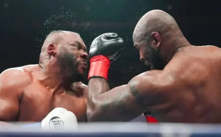 Jarrell Miller Tosses Hairpiece to Crowd After Punch Dislodges It