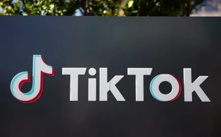 Trump-Approved TikTok Rollout Fails, Serving as Warning for Everyone