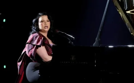 Lola Young Shines with “Messy” Performance at 2026 Grammys