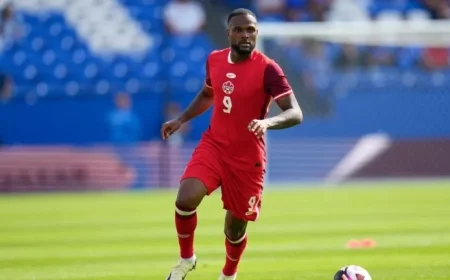 Canadian Star Cyle Larin to Join Southampton: Report