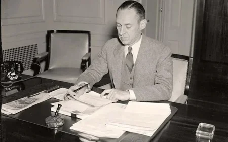 Why Must the Federal Reserve Remain Politically Independent?