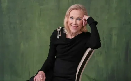 Catherine O’Hara’s Death Spotlights Rare Dextrocardia Heart Condition