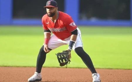 Diamondbacks Ink Contract with Carlos Santana