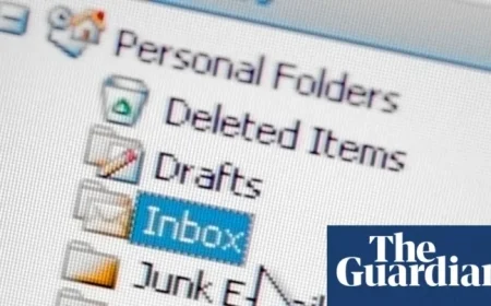 Experts Warn of Risks Amid Viral AI Personal Assistant Breakthrough