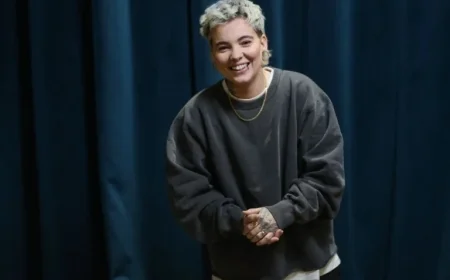 Roxane Bruneau Performs in French with Michael Bublé